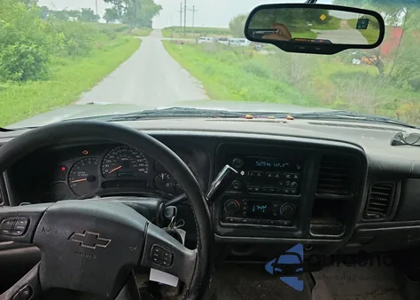 2005 Chevrolet Silverado K1500 из США, поврежденный, VIN 1GCEK19Z55Z236430